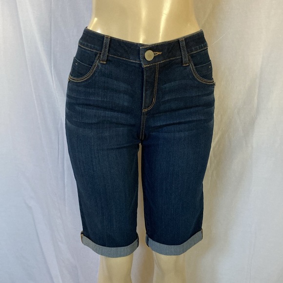 SALE!!! DEMOCRACY Jeans Tummy Control Size 6 Indigo Wash Bermuda Cuffed Hem NWOT - Picture 3 of 7